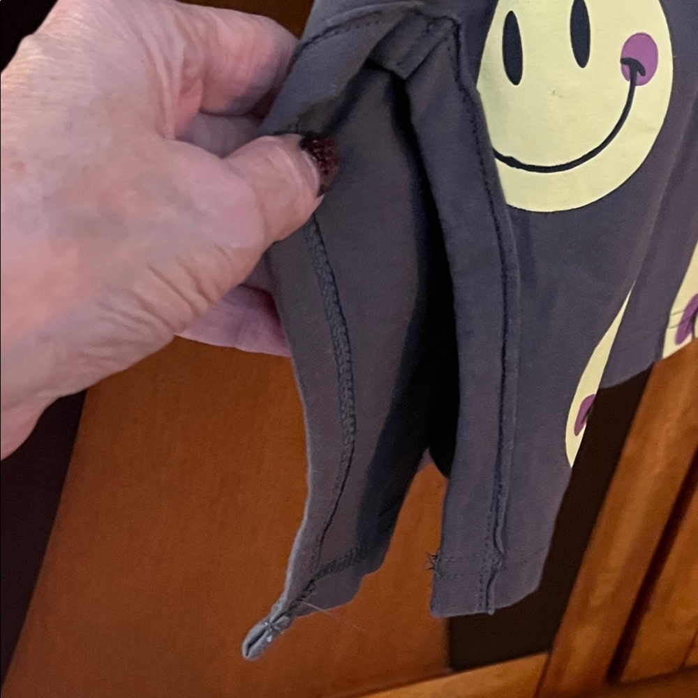 Easel Dusty Purple Smiley Face Short Sleeve Tee w/Crew Neck & Side Slits - Picture 6 of 8